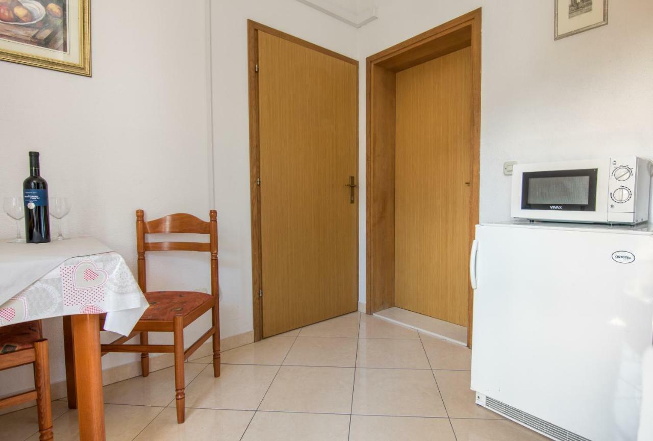 Apartments Baskovic Promajna Εξωτερικό φωτογραφία