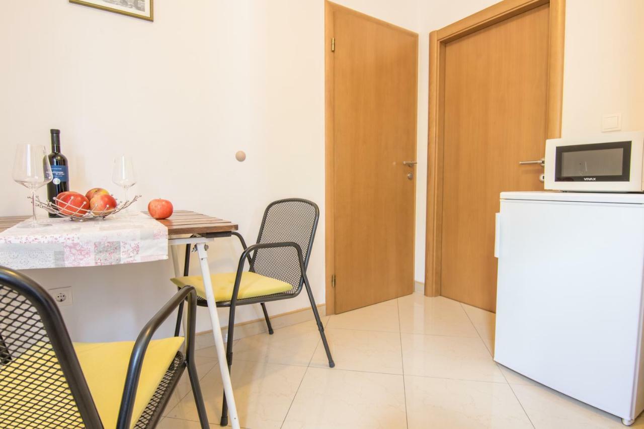 Apartments Baskovic Promajna Εξωτερικό φωτογραφία
